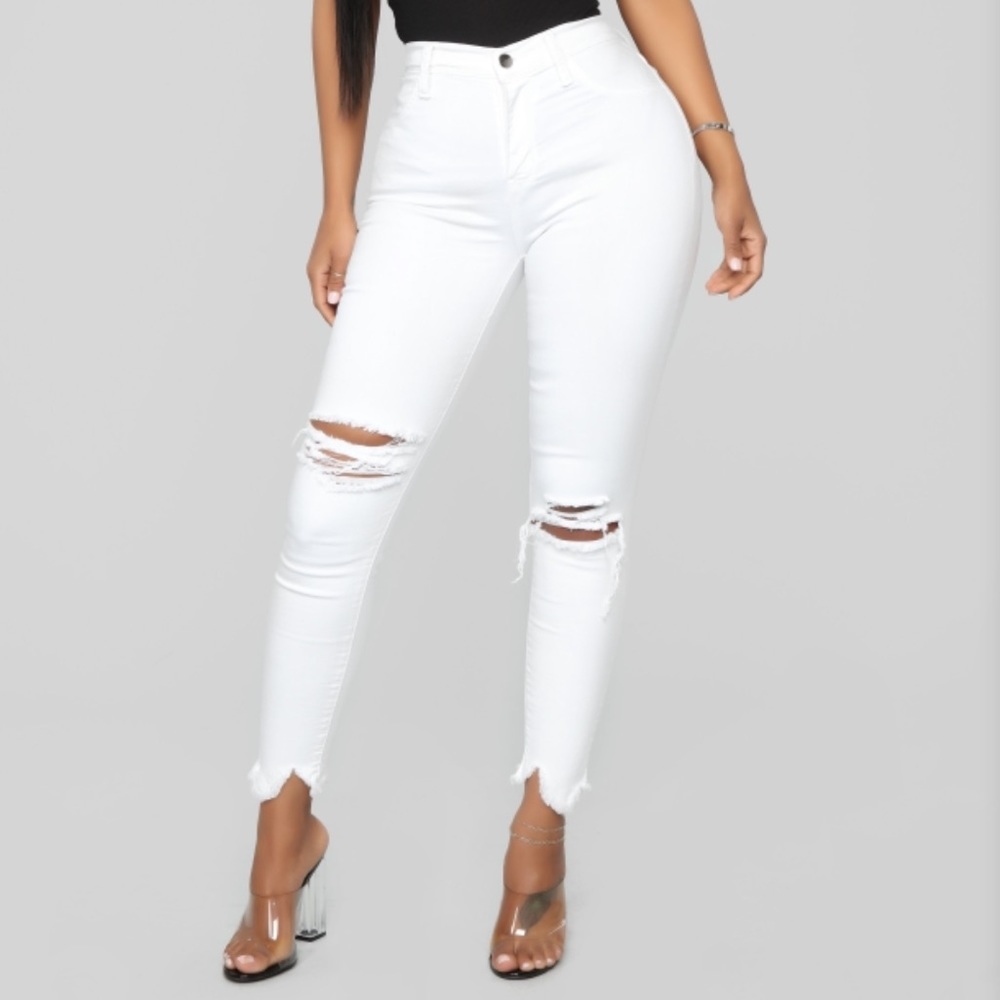 White FASHION NOVA Ripped Jeans